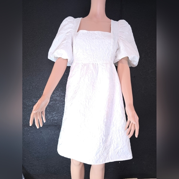 NWT Hausen White Puff Textured Sleeve Dress, Medium - Picture 2 of 12